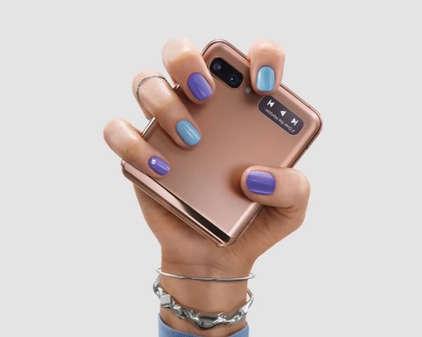 사진=삼성전자 제공 / 갤럭시Z플립2