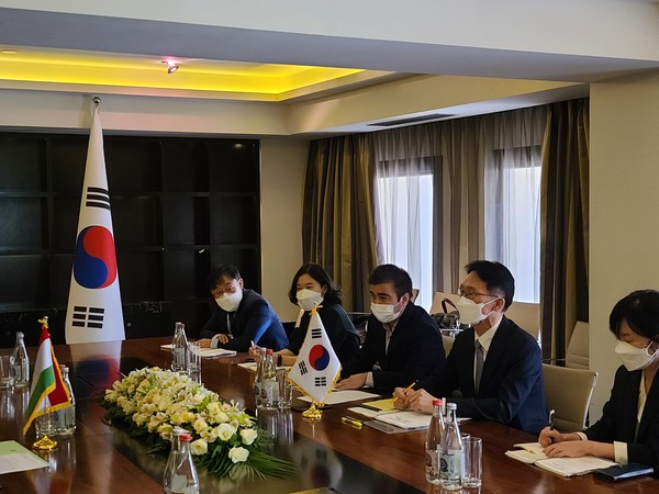 [사진 = 제2차 대한민국-타지키스탄 관세청장회의/외교부 제공]