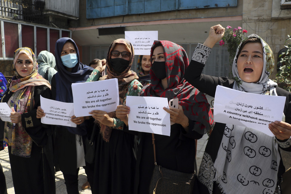 [사진 = 아프가니스탄 여성시위 / AFP연합뉴스 ]