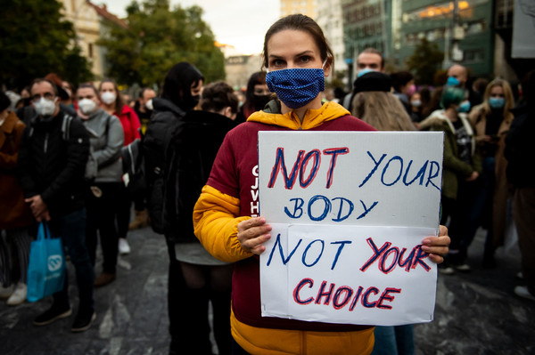 [사진=슬로바키아의 시위 참가자, AFP/연합뉴스]