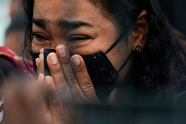 [사진=교도소에 찾아온 수감자의 가족, REUTERS/연합뉴스]