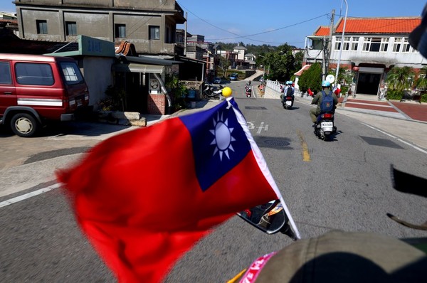 [사진=흩날리는 대만 국기/REUTERS,연합뉴스]