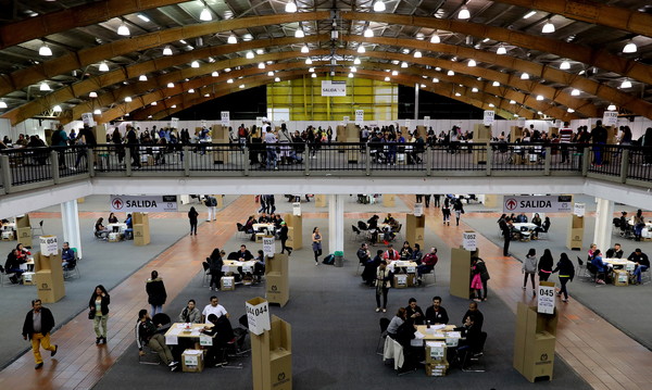 [사진= 연합뉴스, 대선 투표소]