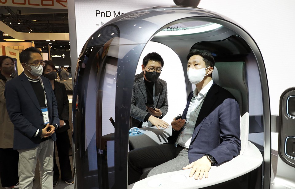 [현대자동차그룹 부스의 퍼스널 모빌리티.사진=연합뉴스]