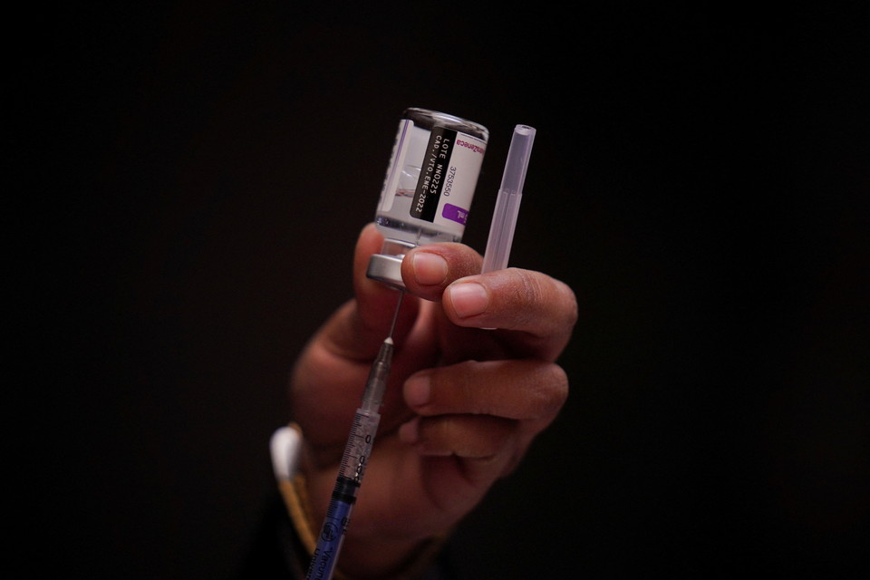 [사진=아스트라제네카 백신, 로이터/연합뉴스]