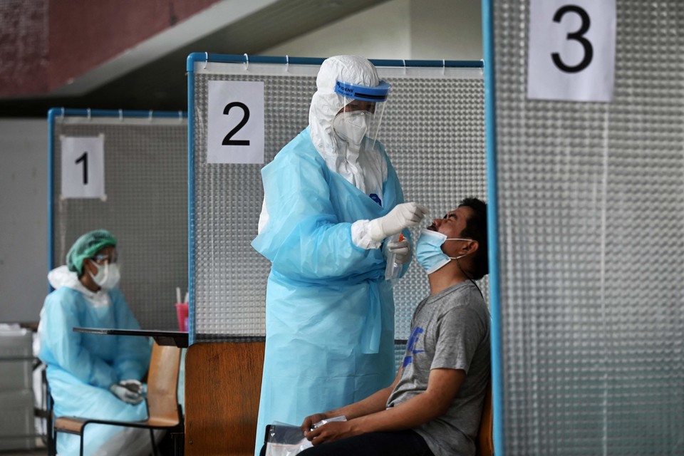 [사진=코로나 진단 검사, AFP/연합뉴스]