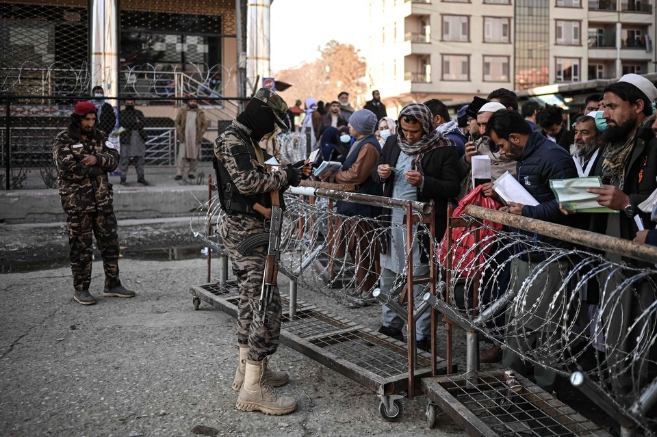 [사진=탈레반의 통치를 받고 있는 아프가니스탄, AFP/연합뉴스]
