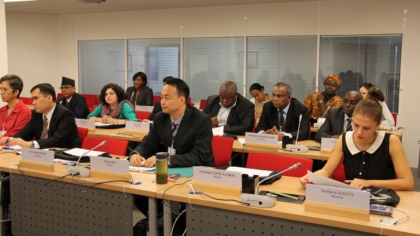 [사진=WTO에서 주관하는 무역 교육에 참가한 각국 대표, 세계무역기구]