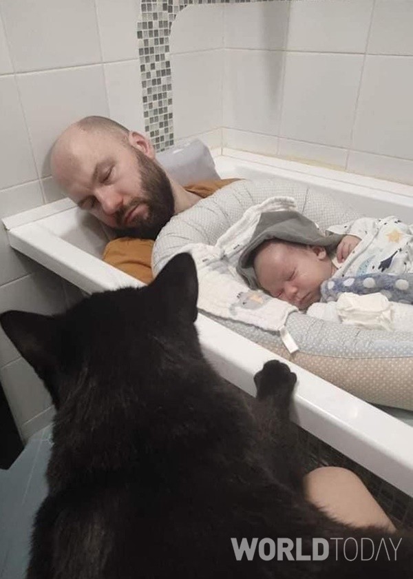 키예프. 아이와 욕조에서 쉼[사진=우크라이나 국립세무종합대 학생들, 최광순 교수]