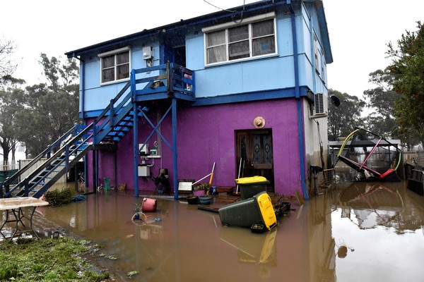 윈저 주거 지역의 침수된 집 모습이다. [사진=AFP/연합뉴스]