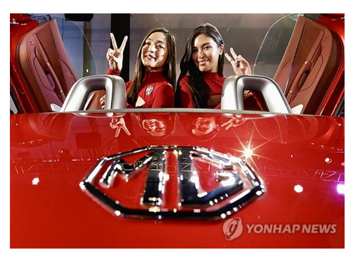 필리핀 모터쇼 여직원들/사진=연합뉴스