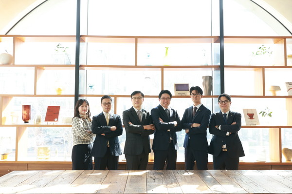 KB국민은행은 기존 ‘KB WISE 패밀리오피스’를 ‘KB the FIRST 패밀리오피스’로 리브랜딩하고, 가문 단위 종합 자산관리 서비스를 강화한다. /사진=국민은행